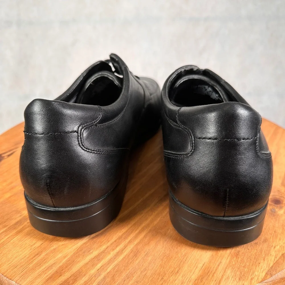 Rockport dress shoes